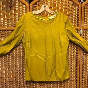 Boden silky shirts with quarter sleeve V-neck zipper in the back US size 8